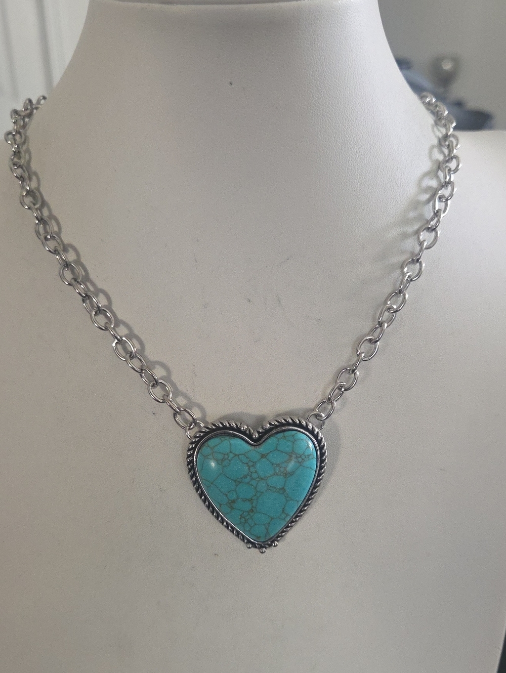 Paparazzi Turqupise Crackle Heart Necklace NWT